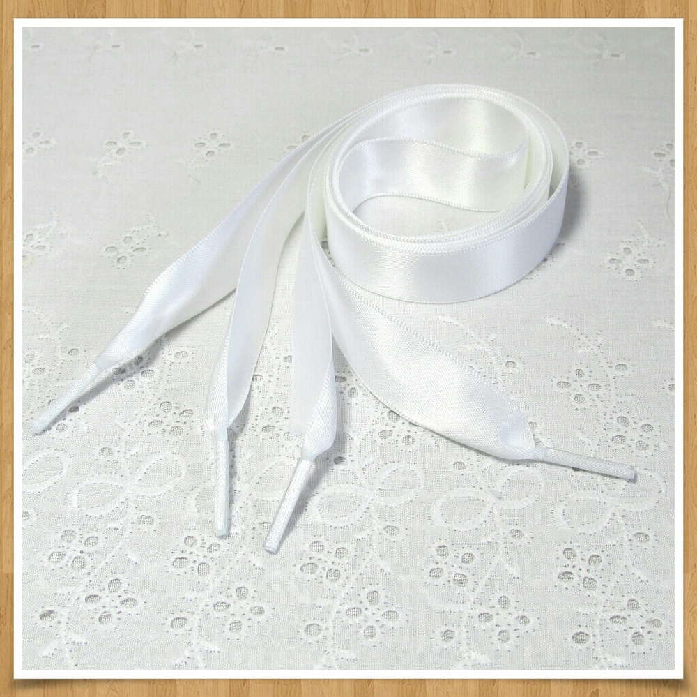 Satin Shoelaces White 46" Long